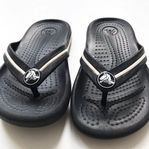Crocs black flip flip sandals  VGUC stain size 10/11 - Picture 3 of 6
